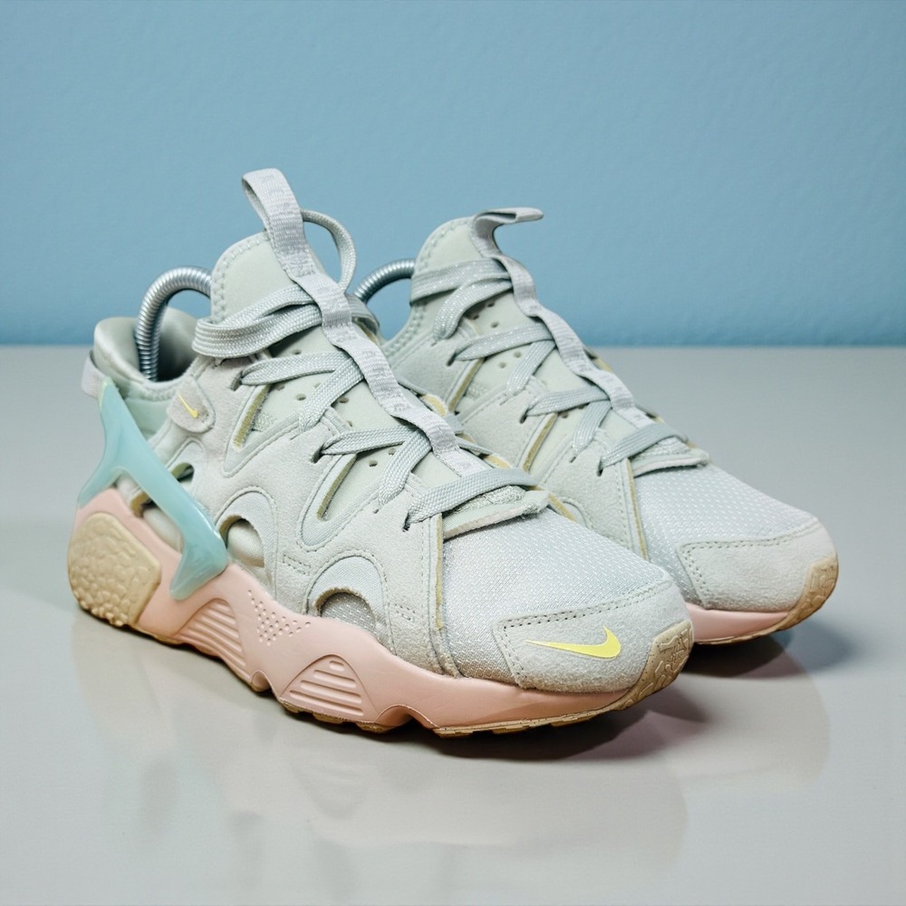 Nike Air Huarache Women's Size 8  Light Grey Pink Teal Sneakers Gym DQ8031-002